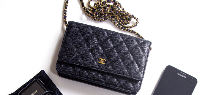 woc, chanel wallet on a chain