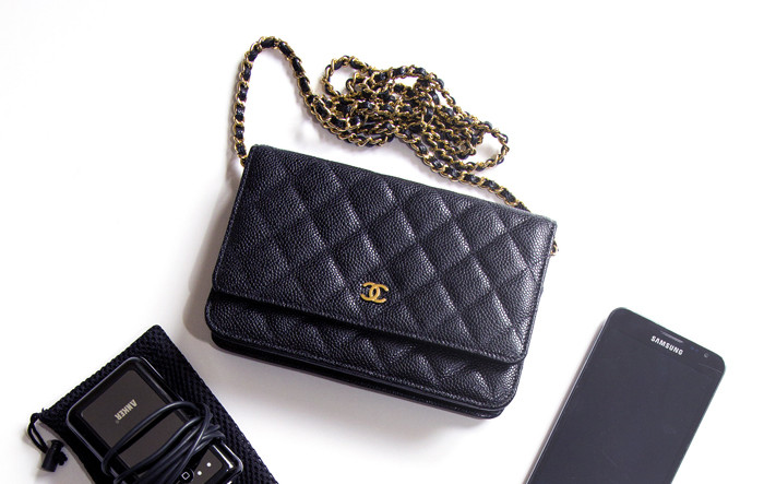woc, chanel wallet on a chain