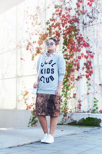 cool kids club grey sweater, sequin skirt, stan smith, mirrored sunglasses - justlikesushi.com
